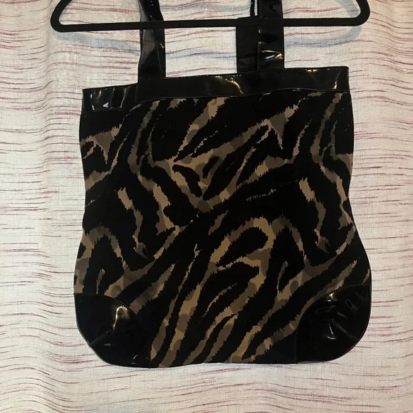 Betsey Johnson Black and Red Lips Tote - Picture 3 of 7